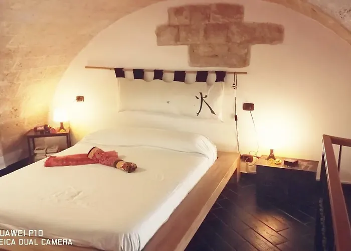 Versosud Cave בארי