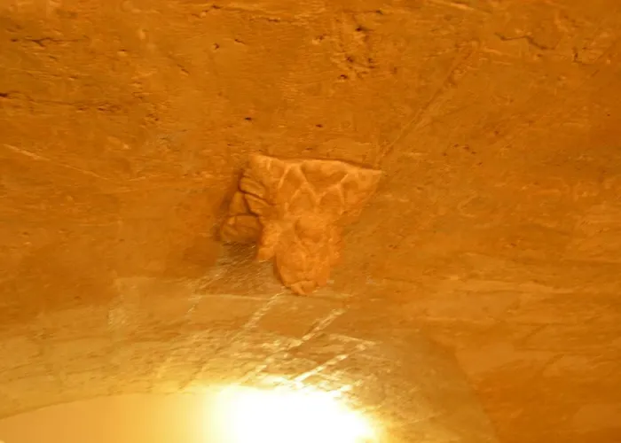 Versosud Cave * בארי